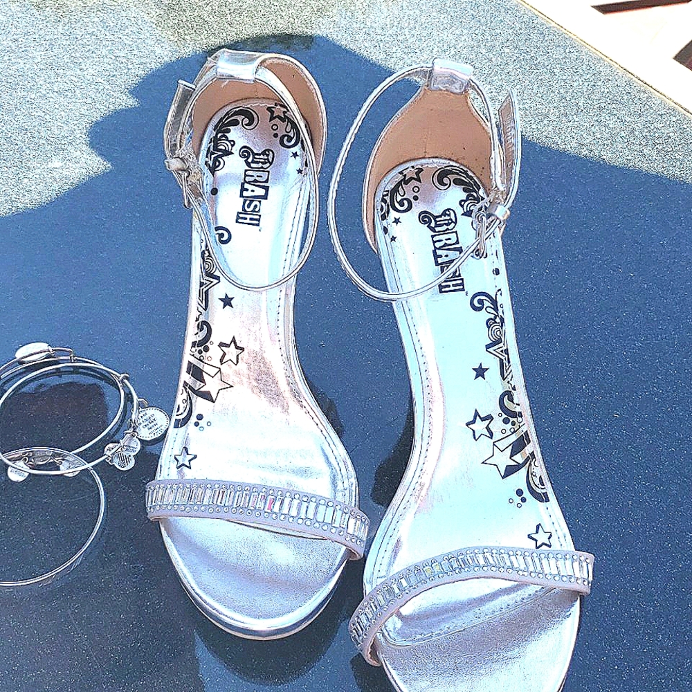 Brilliant Silver/Rhinestone Sz 7 Party Heels